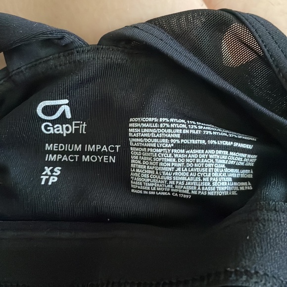 Gap Fit workout top - Picture 3 of 3